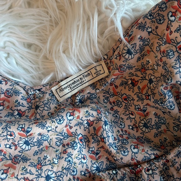 Abercrombie and Fitch Essentials Tank Top - Small - Picture 5 of 8